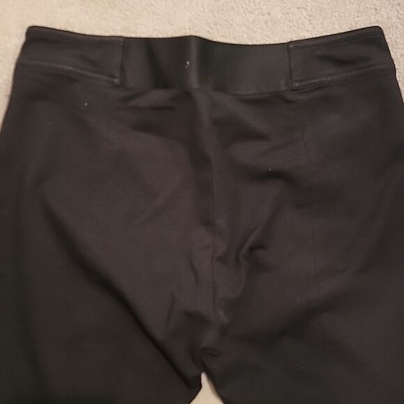 Elie Tahari Women's Black Pants pull on no pockets . Sz med - Picture 10 of 10